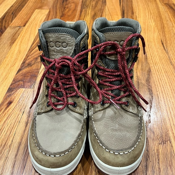 Ecco Shoes - ECCO Gore tex Women's Tan Track 25 High Hiking Boot Size EU 38